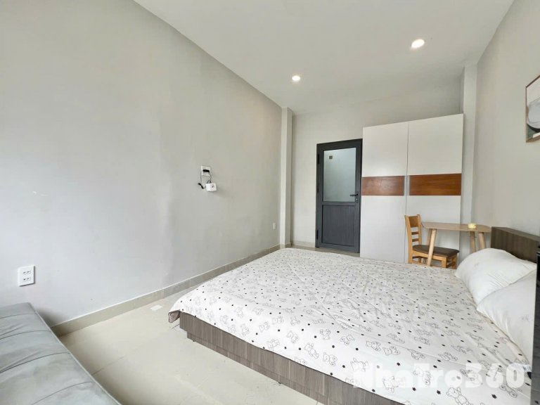 Cho thuê căn Studio ban công Q4 ngay cầu Khánh Hội, cầu Tân Thuận, ĐH Luật, ĐH Nguyễn Tất Thành 