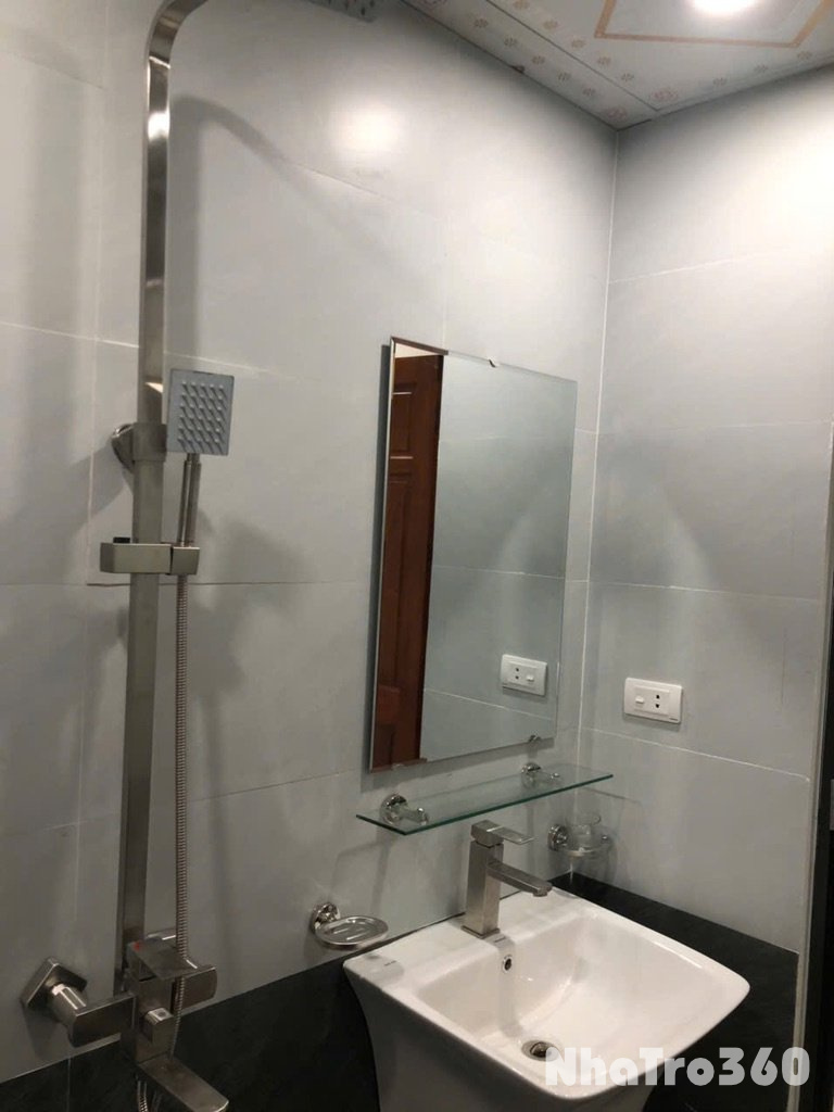 Cho thuê nguyên căn 4 tầng 1 tum full đồ cơ bản