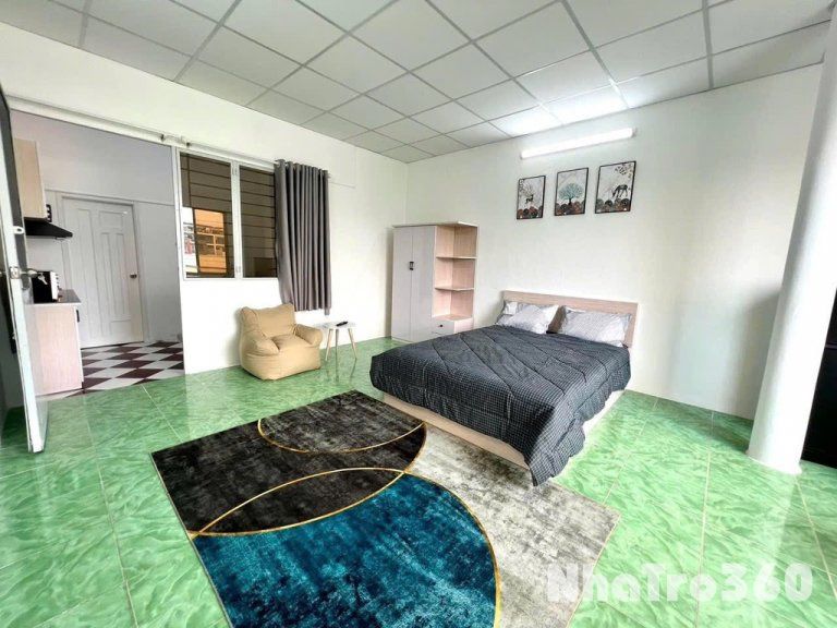 Phòng ban công 40m2 quận 10 đường Lý thường kiệt