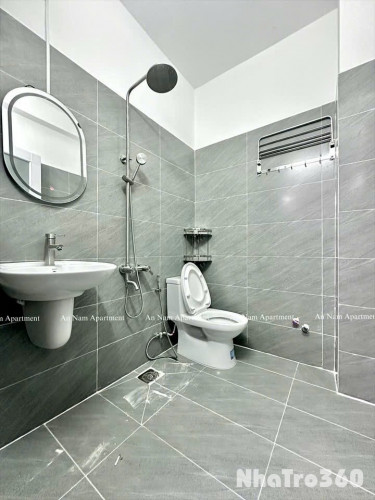 Căn hộ 2pn tách bếp ban công thoáng Q1 gần Đh VNU