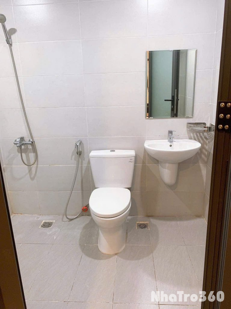 Cho thuê căn hộ 1PN, ban công, Q10, đường Thành Thái, gần ĐH Y Khoa, ĐH Bách Khoa, Vạn Hạnh Mall