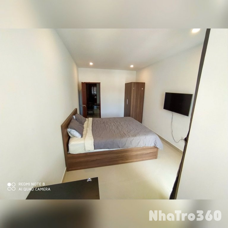 Cho thuê căn hộ 1PN, ban công, Q10, đường Thành Thái, gần ĐH Y Khoa, ĐH Bách Khoa, Vạn Hạnh Mall