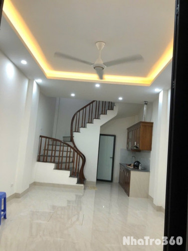 Cho thuê nguyên căn 4 tầng 1 tum full đồ cơ bản