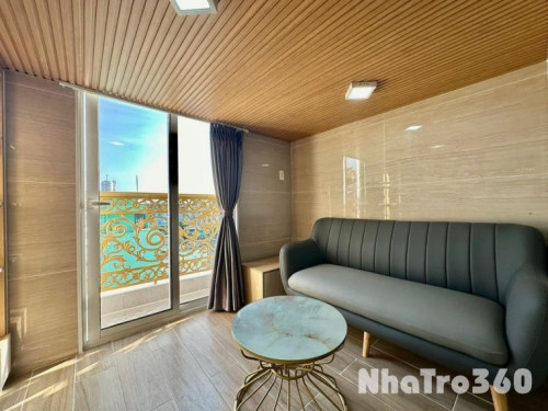 Gần công viên Phú Lâm