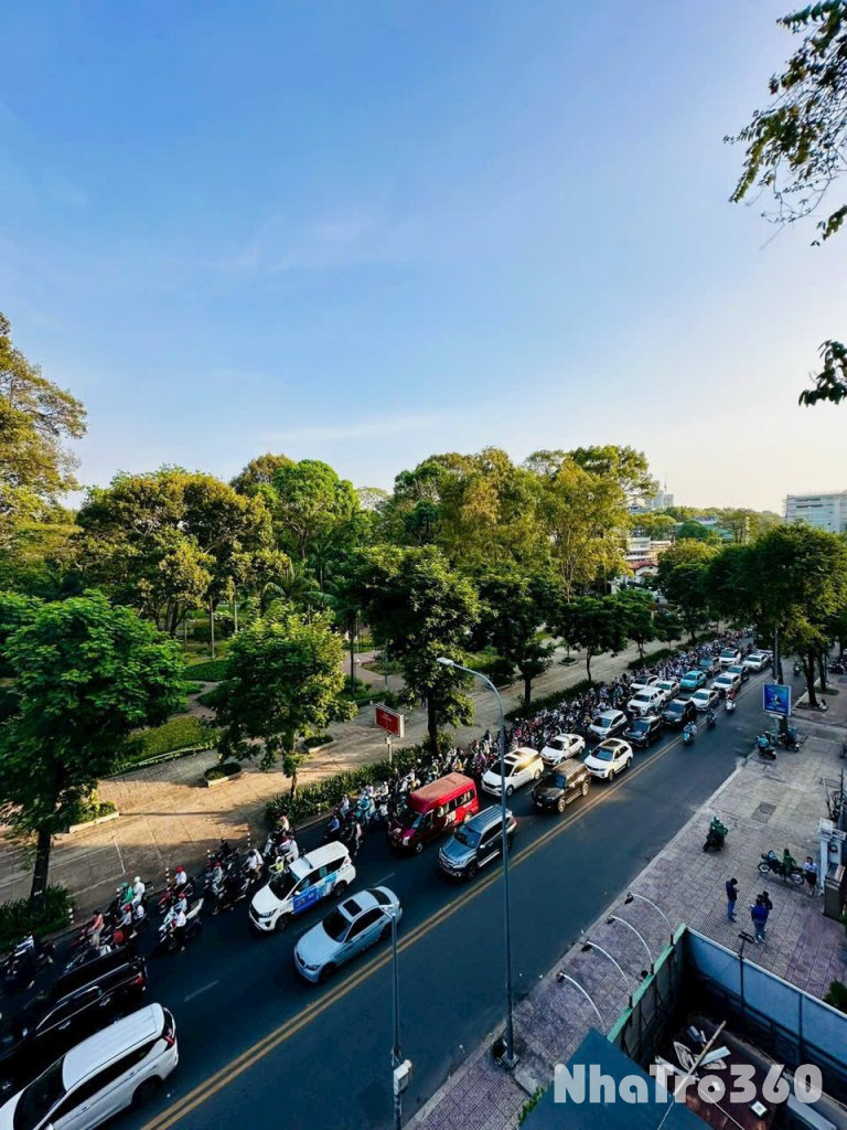 Cho thuê căn studio 30m2 đối diện công viên Tao Đàn, Dinh Độc Lập, nhà thờ Đức Bà, Bưu điện Thành phố, chợ Bến Thành