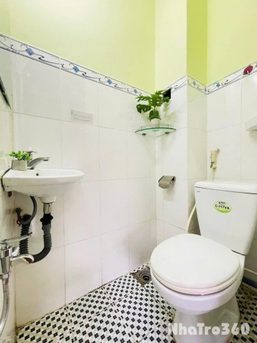 PHÒNG TRỌ BAN CÔNG NGAY TÂN BÌNH GẦN K300 ETOWN