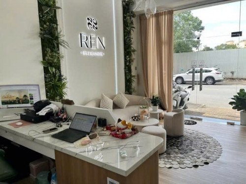 SANG NHƯỢNG SPA SANG & ĐẸP TẠI MẶT TIỀN TRUNG TÂM QUẬN 10 [HCM] CHỈ 850tr TRIỆU BAO CỌC