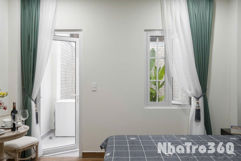 Cho thuê căn Studio Sân vườn - Lý Tự Trọng, quận 1