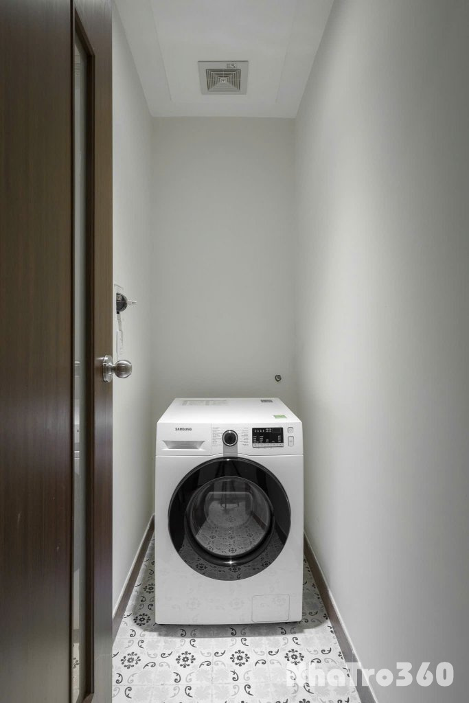 Cho thuê căn Studio Sân vườn - Lý Tự Trọng, quận 1