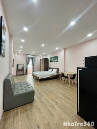 PHÒNG BAN CÔNG QUẬN 1 RỘNG 45M2 ĐƯỜNG LÝ TỰ TRỌNG