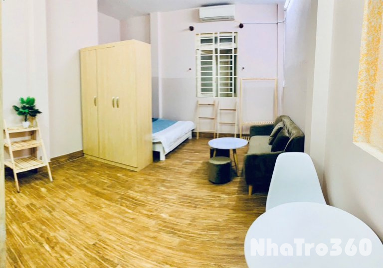 Căn hộ cửa sổ, giá rẻ, full nội thất, ngay Tôn đản