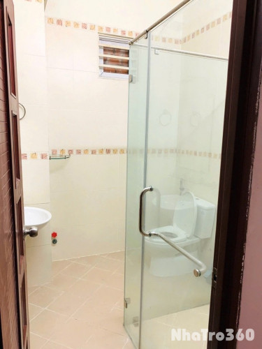 Căn hộ cửa sổ, giá rẻ, full nội thất, ngay Tôn đản