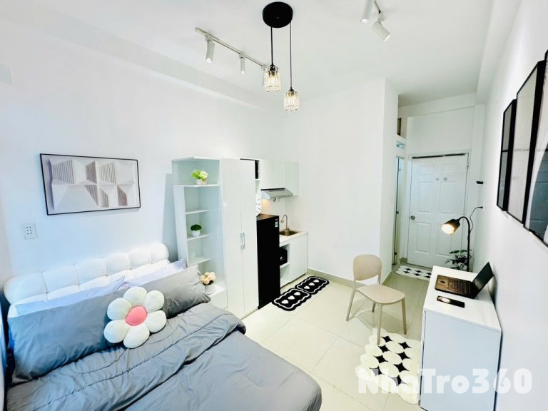 Căn Hộ Full Nội Thất Ban Công Thoáng