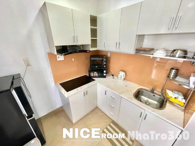 Căn hộ full nội thất ban công thoáng