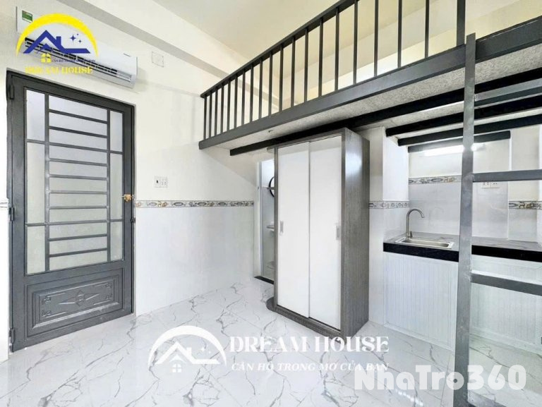 Căn hộ mini cửa sổ trời siêu thoáng ngay Bà Hom