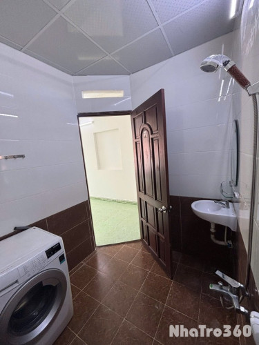 Cho thuê căn hộ ban công, Q8, Đường Dương Bá Trạc, gần cầu Nguyễn Văn Cừ, cầu Chữ Y, Công Viên Dạ Nam