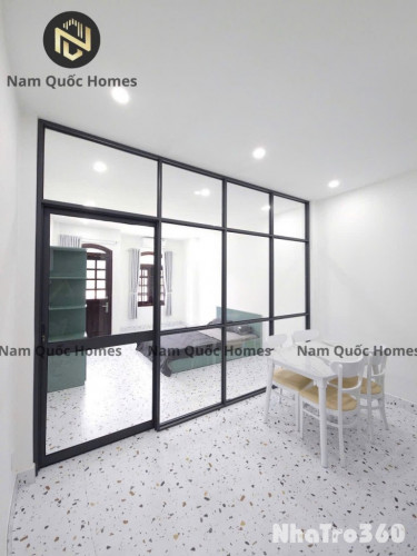 CHO THUÊ PHÒNG TÁCH BẾP BAN CÔNG CỬA SỔ TO FULL NỘI THẤT SÁT SÂN BAY TSN