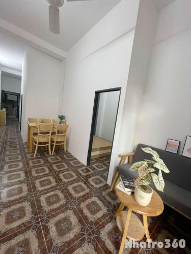 Căn hộ 2 phòng ngủ, full nội thất, 1/3 trống