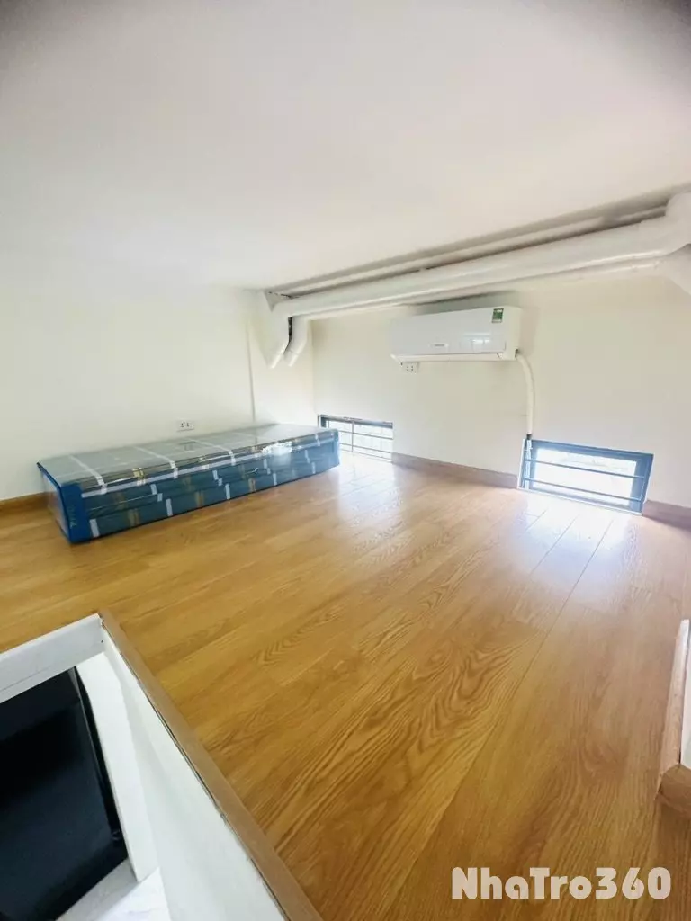 PHÒNG GÁC XÉP CẠNH SÂN BÓNG HÀ TRÌ