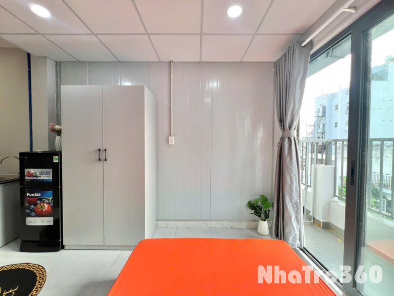 STUDIO BAN CÔNG FULL NT GẦN ETOWN QUẬN TÂN BÌNH