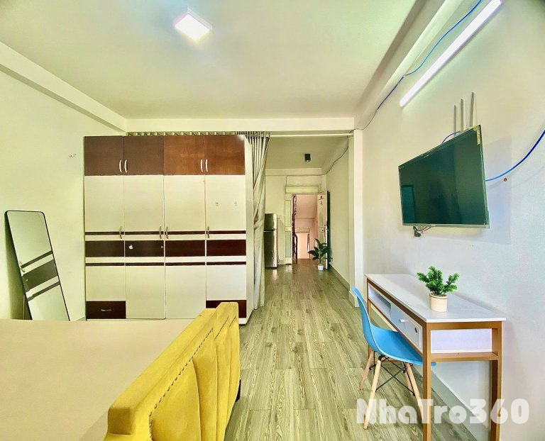 Cho thuê căn hộ 1PN, ban công, Q1 || ngay Đề Thám || gần Đại Học Văn Lang, Công viên 23 tháng 9, cầu ông Lãnh