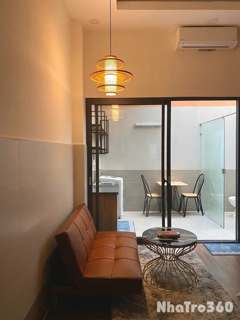 Trống sẵn căn hộ ban công sân vườn máy giặt riêng