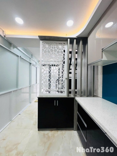 CHO THUÊ PHÒNG TRỌ NGAY TÂN BÌNH: 1 LỬNG 1 TRỆT CỬA SỔ TO SIÊU MÁT