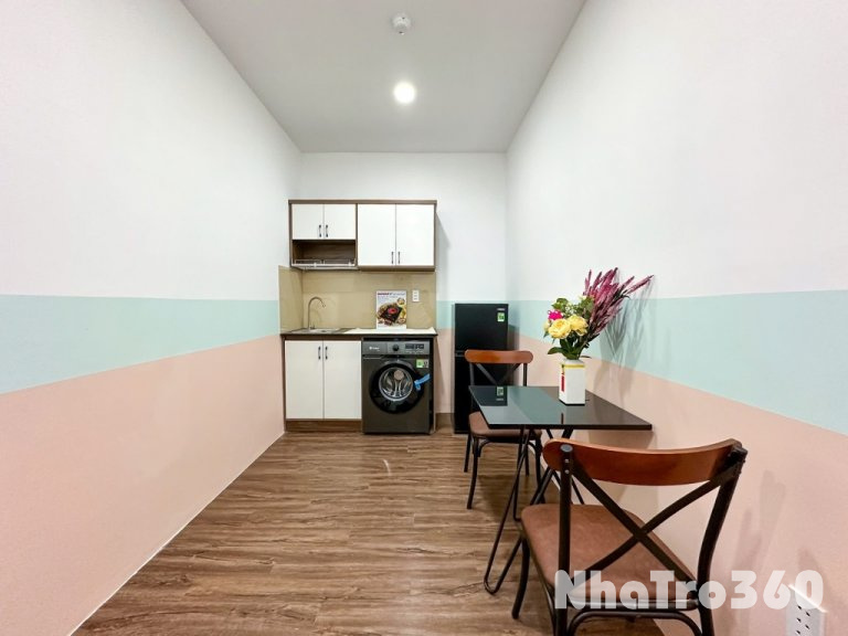 Căn 2PN ban công quận 1 ngày cầu Nguyễn Văn Cừ