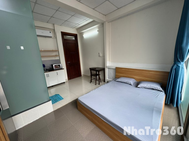 Cho thuê căn hộ ban công, Q3 || ngay Trần Quốc Toản || gần chợ Tân Định, Công viên Lê Văn Tám