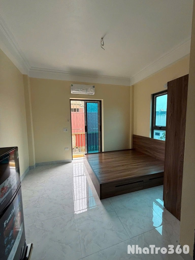 Ccmn mới rộng  rãi còn vài phòng ở được luôn