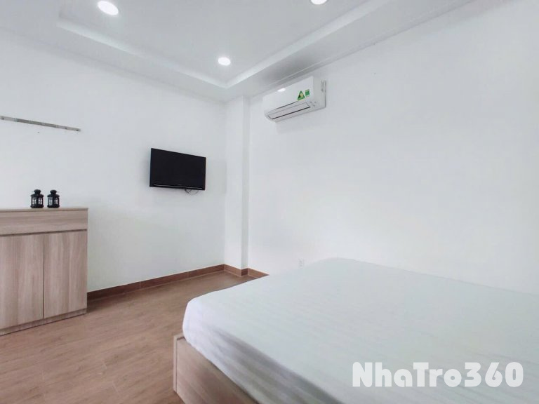 Cho thuê căn hộ Q10, mới 100% || ngay Cách Mạng Tháng 8 || gần Công Viên Lê Thị Riêng, Vòng xoay Dân chủ, Toà nhà Viettel