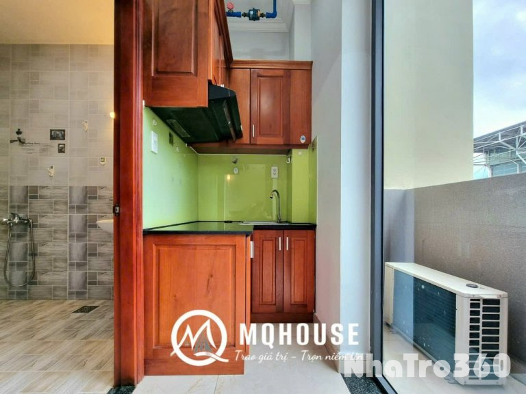 Cho thuê căn hộ ban công Q10 || ngay Lý Thường Kiệt || gần Đại học Bách Khoa, Sân Vận Động Phú Thọ, Nhà thờ Đồng Tiến