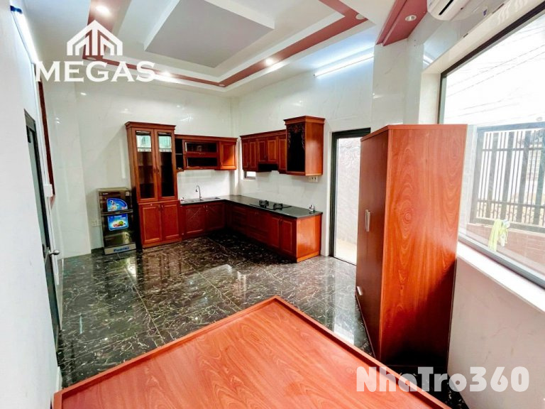 CÒN TRỐNG 1 NHÀ NGUYÊN CĂN