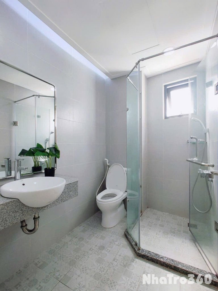 Cho thuê căn hộ Q10, mới 100% || ngay Cách Mạng Tháng 8 || gần Công Viên Lê Thị Riêng, Vòng xoay Dân chủ, Toà nhà Viettel