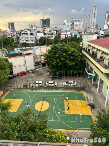 Cho thuê căn hộ 1PN, ban công Q4 || ngay đường 31 || gần cầu Kênh Tẻ, Công Viên Khánh Hội, Nhà thờ Xóm Chiếu