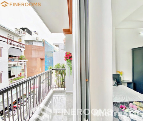 STUDIO BAN CÔNG GẦN CẦU VƯỢT HHT QUẬN TÂN BÌNH