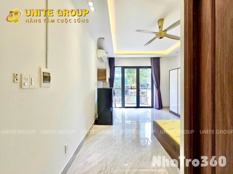 STUDIO Ban công nằm ngay trung tâm Quận 7 gần chợ Tân Quy