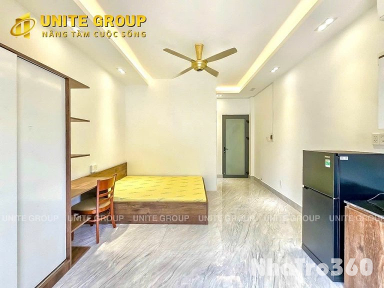 STUDIO Ban công nằm ngay trung tâm Quận 7 gần chợ Tân Quy
