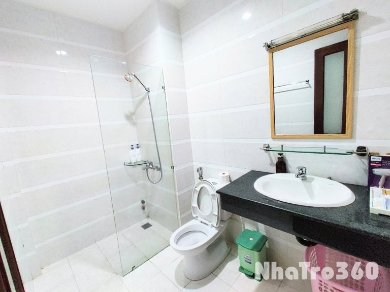 Cho thuê căn hộ ban công, Q1 || ngay Nguyễn Thái Bình || gần chợ Bến Thành, cầu Calmette, Công viên 23 tháng 9