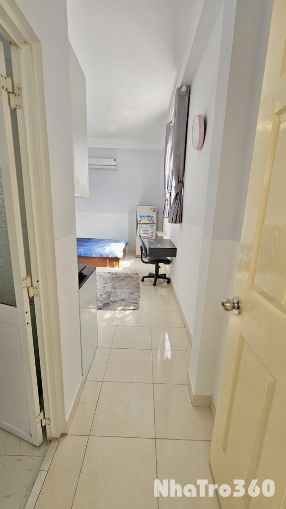 Căn hộ full noi thất mới 100%