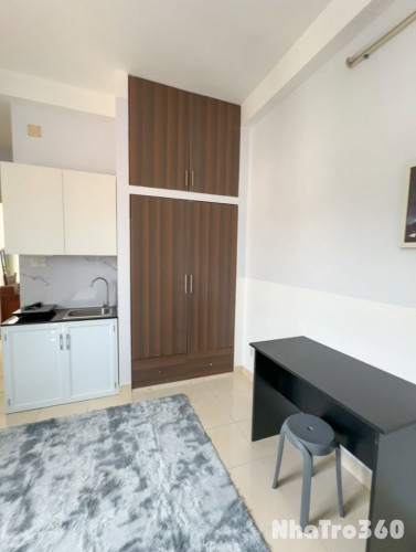 Căn hộ full noi thất mới 100%