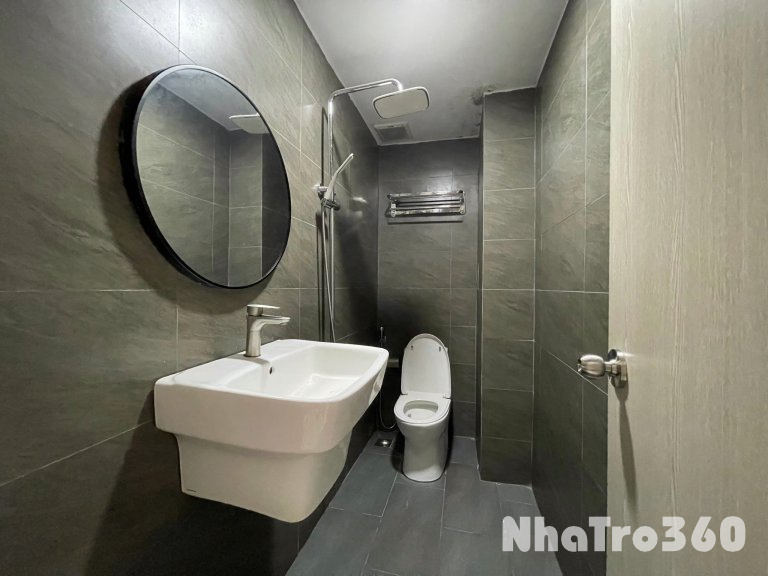 Cho thuê căn hộ ban công, Q10 || ngay Tô Hiến Thành || gần Đại Học Kinh Tế, Sân Vân Động Phú Thọ, Nhà thờ Đồng Tiến