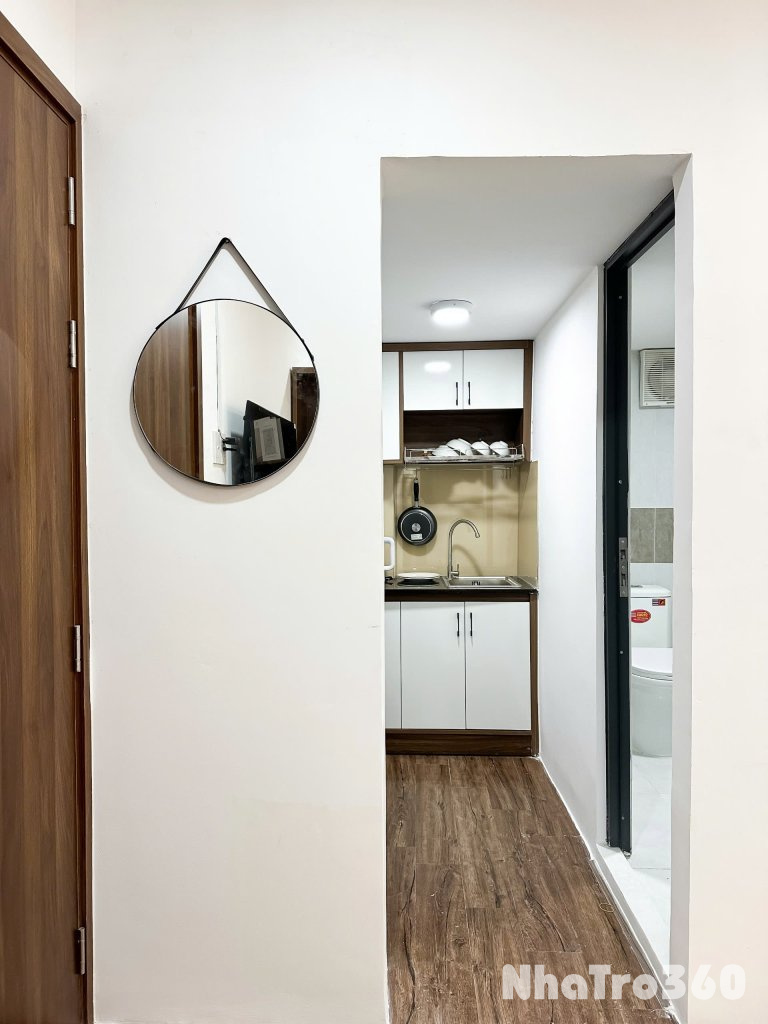 Cho thuê căn hộ Studio cửa sổ Full nội thất nằm trên đường CMT8, giáp Quận 10