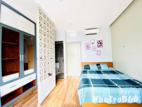 Phòng trống ban công Full nội thất Nguyễn Trãi Q1