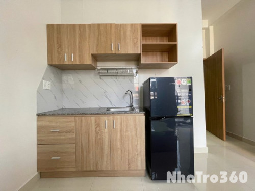 Cho thuê căn hộ ban công, Q10 || ngay Tô Hiến Thành || gần Đại Học Kinh Tế, Sân Vân Động Phú Thọ, Nhà thờ Đồng Tiến