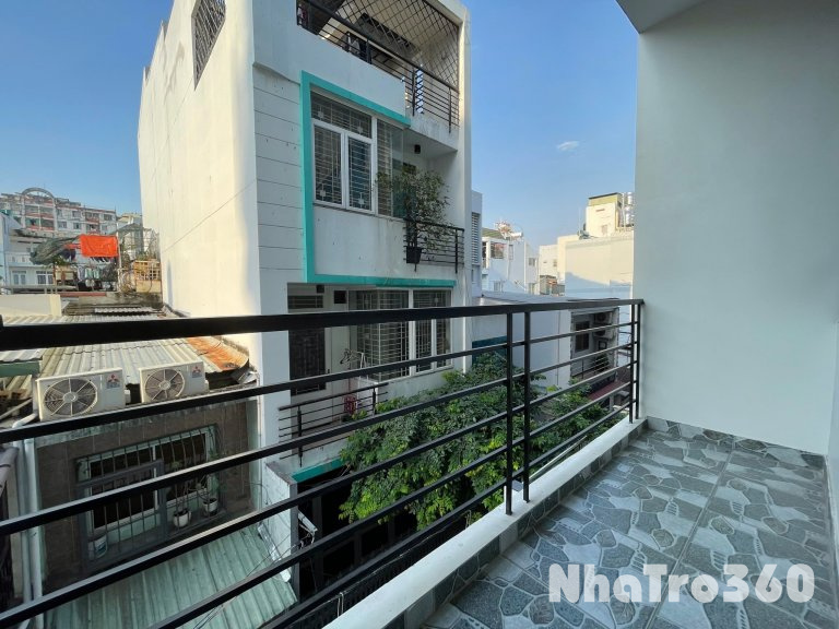 Cho thuê căn hộ ban công, Q10 || ngay Tô Hiến Thành || gần Đại Học Kinh Tế, Sân Vân Động Phú Thọ, Nhà thờ Đồng Tiến