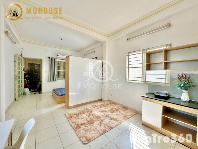 STUDIO TÁCH BẾP CÓ CỬA SỔ / 40m2 / TÂN BÌNH
