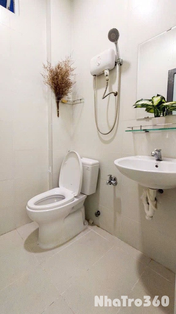 Căn hộ ngay chợ Tân Quy, đủ nội thất, sát Quận 1