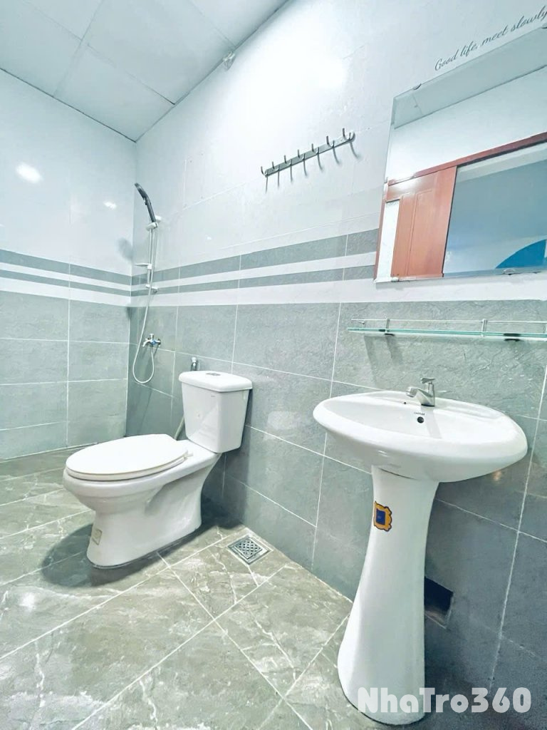 CĂN HỘ CỬA SỔ FULL NỘI THẤT QUẬN 1 NGAY CẦU NGUYỄN VĂN CỪ