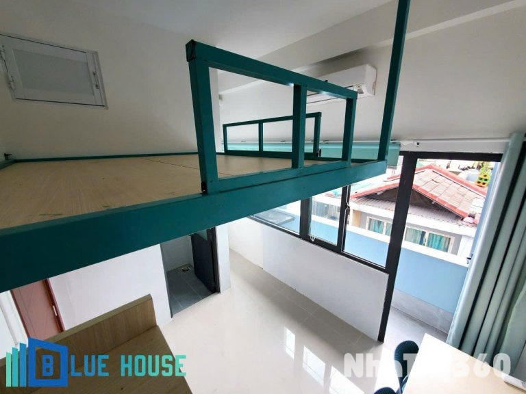 Phòng ban công giá rẻ full nội thất có máy lạnh